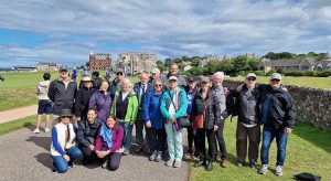 Walking tour group Road Hole